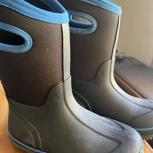 DSG boys size 3 winter boots